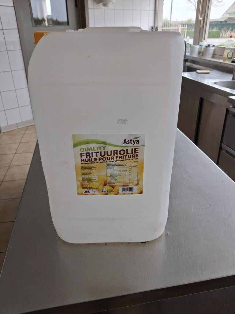 Gratis bidons 25l     7st, Ophalen