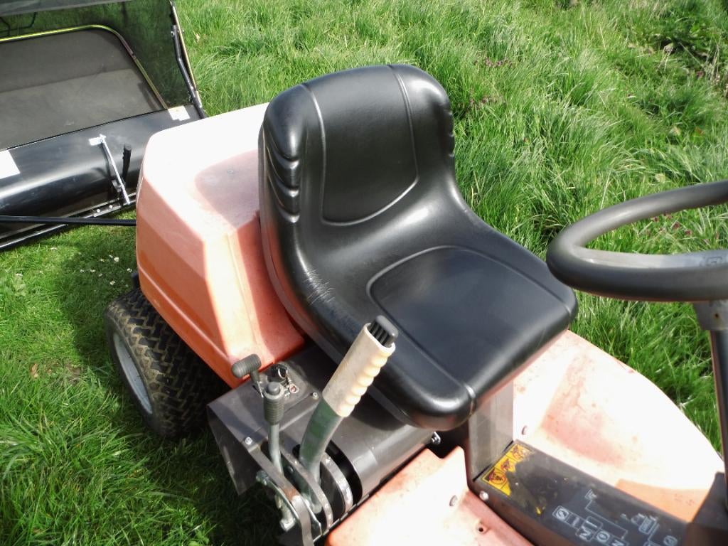 HUSQVARNA RIDER 16 CV en parfait état, Tuin en Terras, Zitmaaiers, Gebruikt, 90 tot 120 cm, Elektrische starter, Mulchfunctie