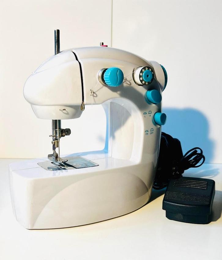 FHSM Mini elektrische naaimachine, Hobby en Vrije tijd, Naaimachines en Toebehoren, Zo goed als nieuw, Naaimachine, Overige merken