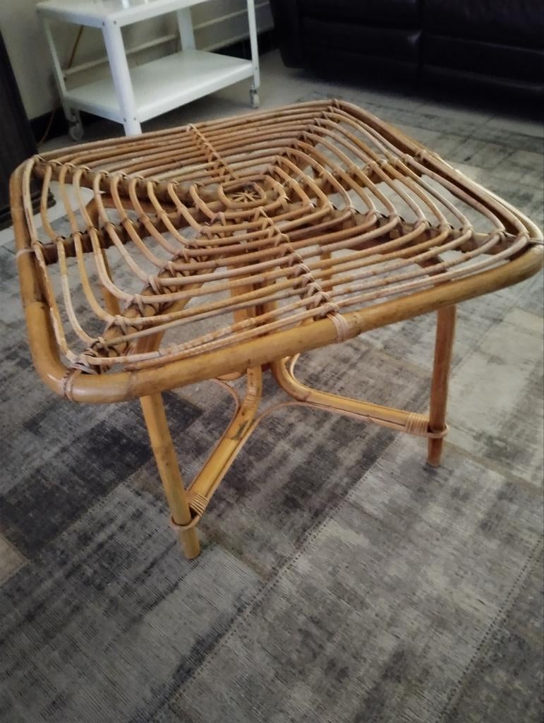 Rotan bijzettafel....70x70cm....50 hoog...zgst.., Huis en Inrichting, Tafels | Bijzettafels, Ophalen of Verzenden