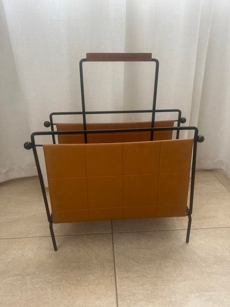 Mid-century magazinehouder cognac, Ophalen, Zo goed als nieuw