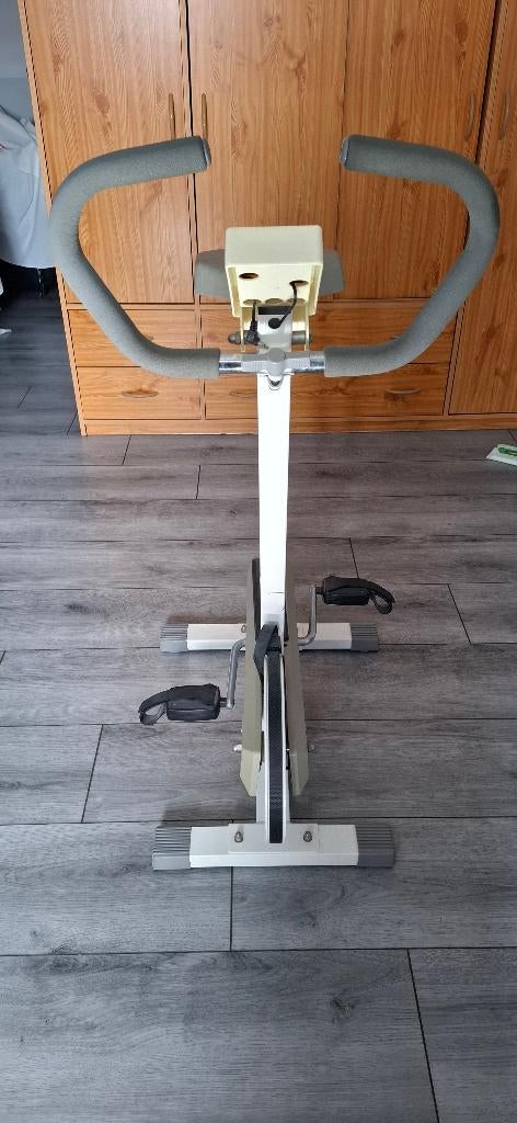 Hometrainer, Sport en Fitness, Fitnessapparatuur, Ophalen, Gebruikt, Metaal, Hometrainer