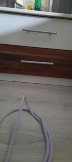 2 nachtkastjes, Ophalen