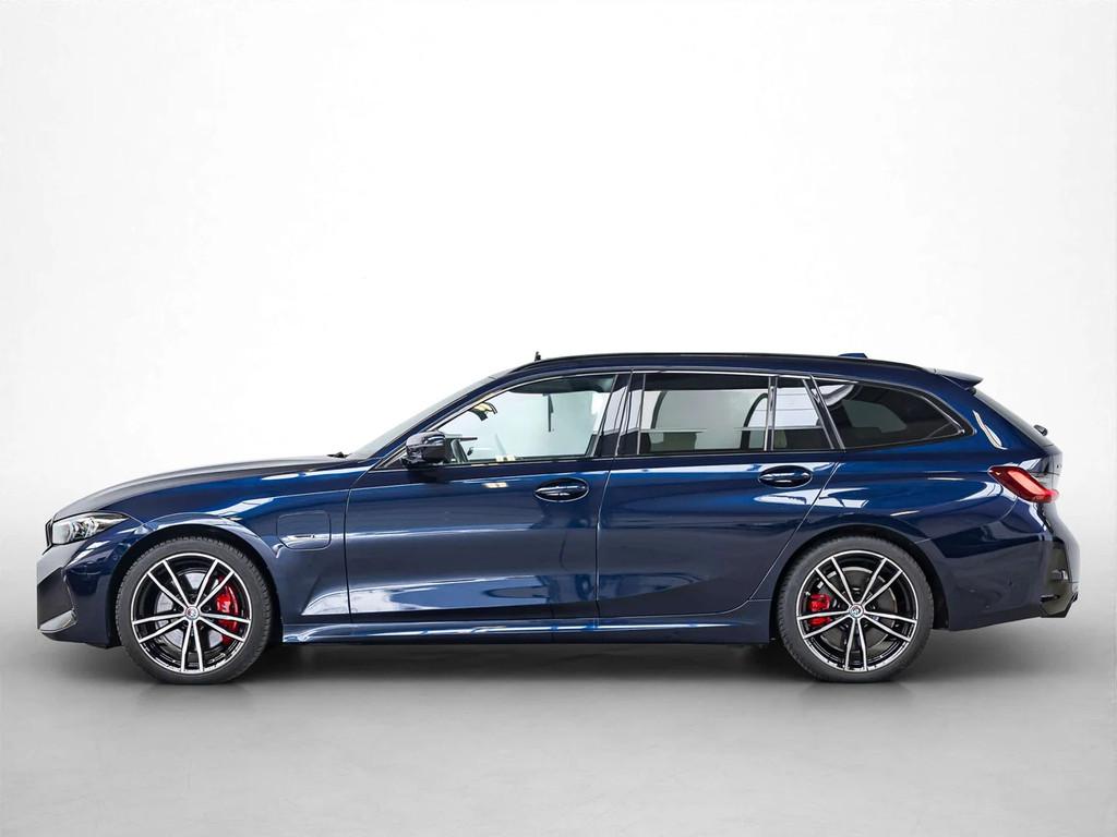 BMW 3 Serie 330 PHEV|XDRIVE|M-SPORT|PANO|HARMAN&KARDON|HEAD-, Auto's, Automaat, Euro 6, 4 cilinders, Blauw