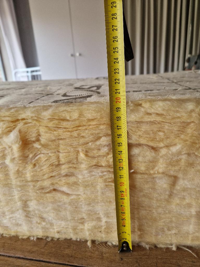Minerale wol 20 cm dik, ongeveer 14 m2 in stukken, 5 euro/m2, Ophalen, 10 tot 15 m², 12 cm of meer, Steenwol