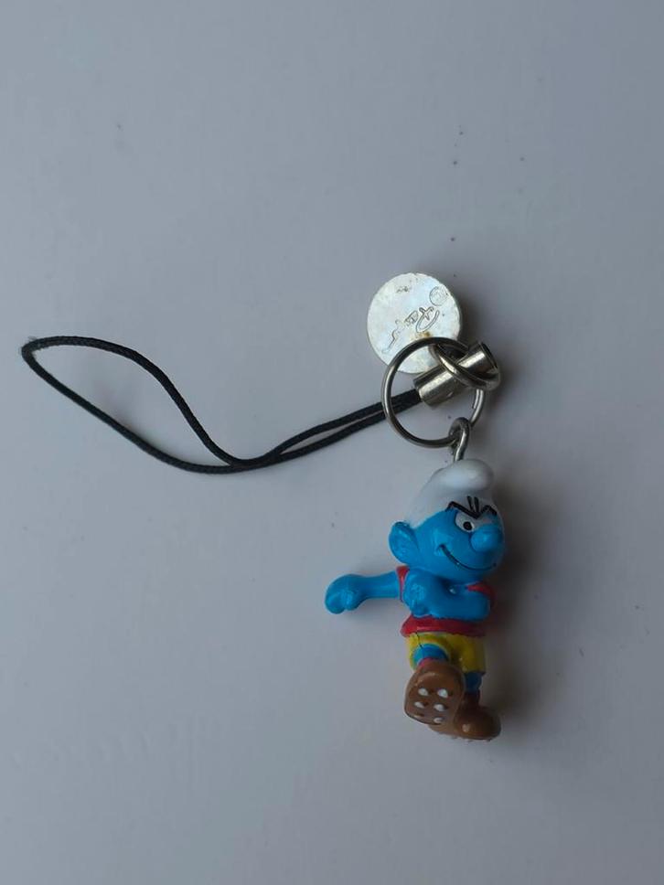 Mini porte-clés Schtroumpf Footballeur, Collections, Schtroumpfs, Comme neuf, Poupée, Figurine ou Peluche, Autres Schtroumpfs