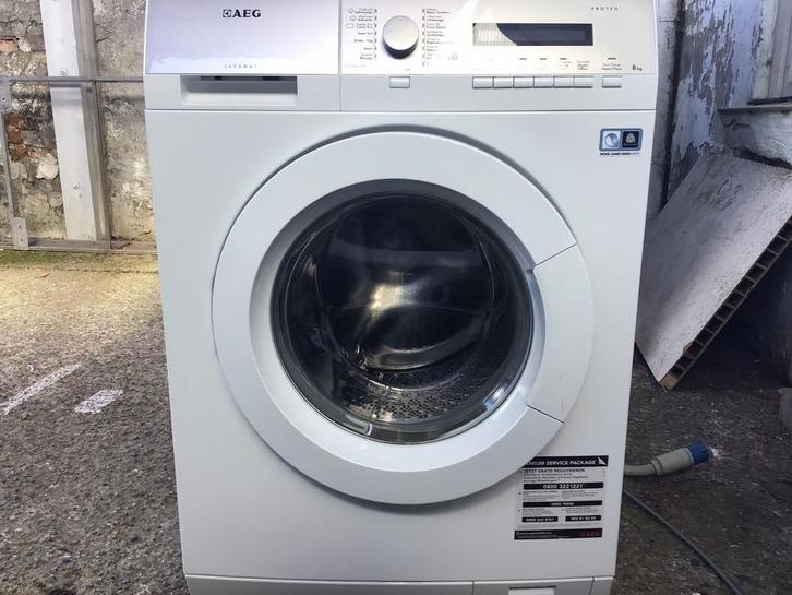 Machine à laver les tapis de lave AEG 8 kg 1600 tr/min, Electroménager, Lave-linge, Comme neuf, Enlèvement