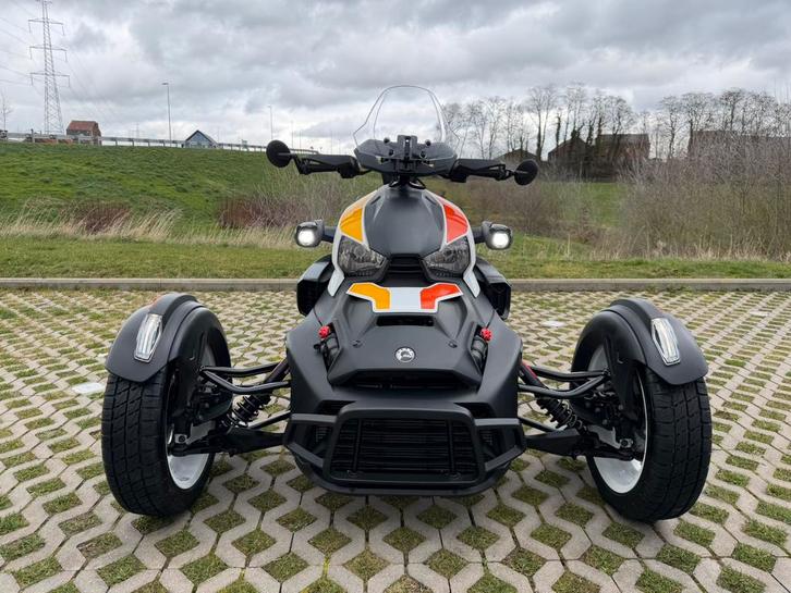 CAN AM RYKER 900 RALLY * GARANTIE * 2022 * 6.500 km * CT ok, Motoren, Quads en Trikes, meer dan 35 kW, 3 cilinders, Ophalen