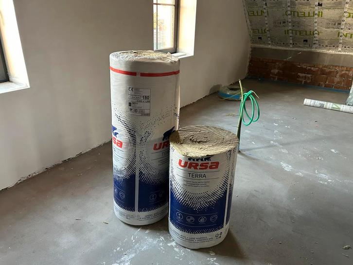 Ursa Minerale Wol 18 cm | 1,5 rol, Bricolage & Construction, Isolation & Étanchéité, Comme neuf, Isolation des murs, Isolation de toiture