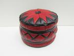 Retro vintage skai patchwork poef in rood met zwart, Ophalen of Verzenden, Zo goed als nieuw