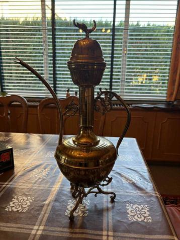 Oosterse messing theepot beschikbaar voor biedingen