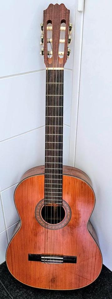 Aria concert gitaar beschikbaar voor biedingen
