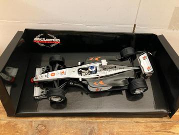  Mika Häkkinen 1:18 McLaren Mercedes MP4/13 World Champion  beschikbaar voor biedingen