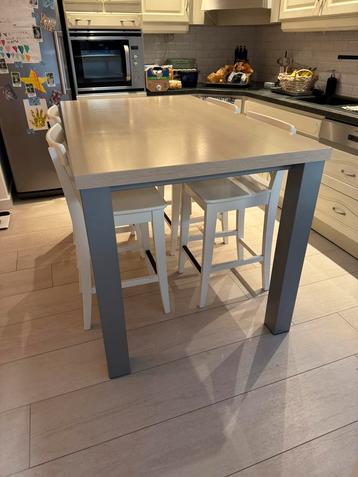 Tafel, keukentafel, hoge tafel, stoelen, barkruk beschikbaar voor biedingen