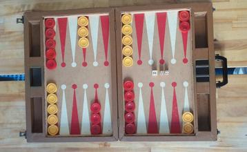 1930s Bakelite Backgammon set