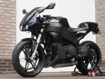 Buell XB9 Firebolt all-black custom-bike cafe-racer, Plus de 35 kW, 2 cylindres, Super Sport, Particulier