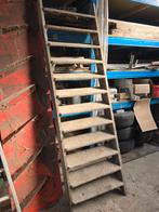 Houten trap, Doe-het-zelf en Bouw, Ladders en Trappen, Ophalen, Trap