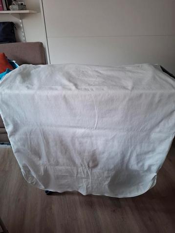 Matrasbeschermer voor een persoonsbed beschikbaar voor biedingen