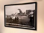Prachtige grote ingekaderde foto met glas. The Flag 1950, Ophalen, Zo goed als nieuw, Foto of Poster