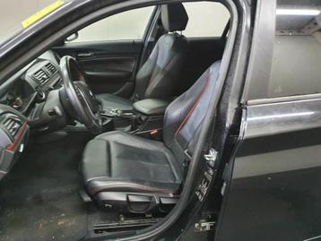 BMW 1 serie F20   5 drs leder sport interieur  zwart beschikbaar voor biedingen