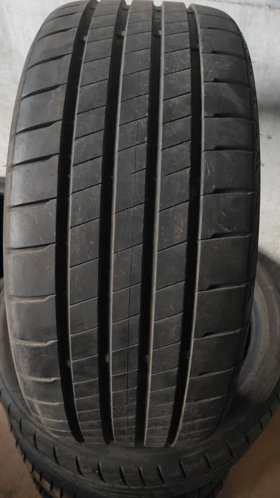 225/40r19 Bridgestone 60€ chacun avec support 22540r19, Enlèvement