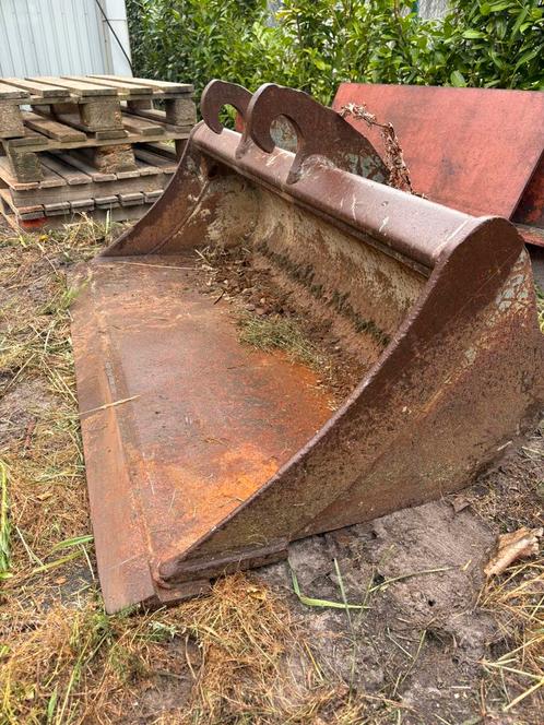 Kofferbak graafbak slotenbak dieplepel, Zakelijke goederen, Machines en Bouw | Kranen en Graafmachines, Kraan, Ophalen
