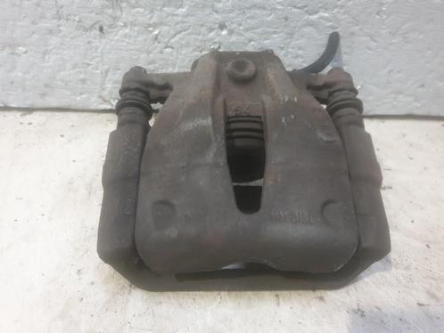 REMKLAUW LINKS VOOR Opel Corsa C (F08 / 68), Auto-onderdelen, Remmen en Aandrijving, Opel, Gebruikt
