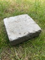 Gratis 300 grijze getrommelde betonklinkers 15x15, Tuin en Terras, Ophalen, Gebruikt, Klinkers, 5 tot 10 m²