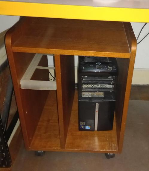 Computer-pc-meubilair met houten wielen, Huis en Inrichting, Kasten | Computermeubels, Gebruikt, Minder dan 70 cm, Minder dan 70 cm