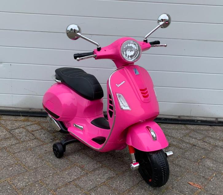 Vespa GTS Super 12v scooter wit Leer - MP3 - AUX -  VERLICHT, Kinderen en Baby's, Speelgoed | Buiten | Voertuigen en Loopfietsen