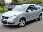 Volkswagen Polo 1.4 ESSENCE 80CV - BOITE AUTO- CLIM - 3, Gebruikt, 4 cilinders, Bedrijf, 5 zetels