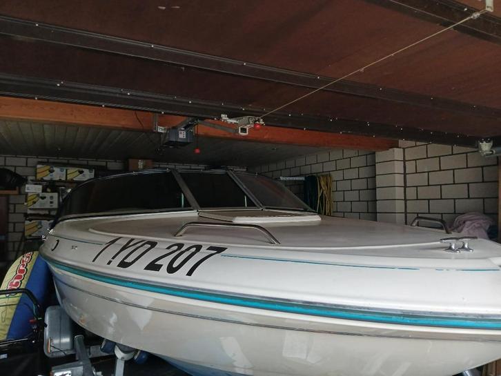 Speedboot, Watersport en Boten, Speedboten, Gebruikt, 6 meter of meer, Benzine, 120 tot 200 pk, Polyester, Binnenboordmotor, Ophalen of Verzenden