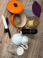 Marmite en fonte + carafes + ptit Thermos + moulin à épices, Huis en Inrichting, Keuken | Tupperware, Gebruikt