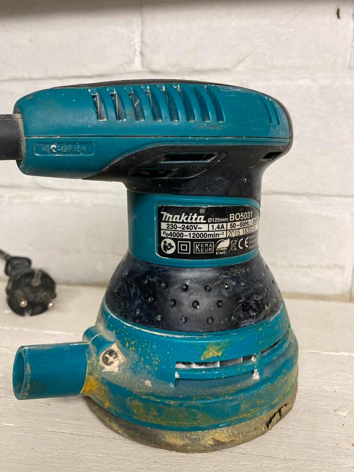 Makita BO5031 – excentrische schuurmachine, Doe-het-zelf en Bouw, Gereedschap | Handgereedschap, Gebruikt, Ophalen