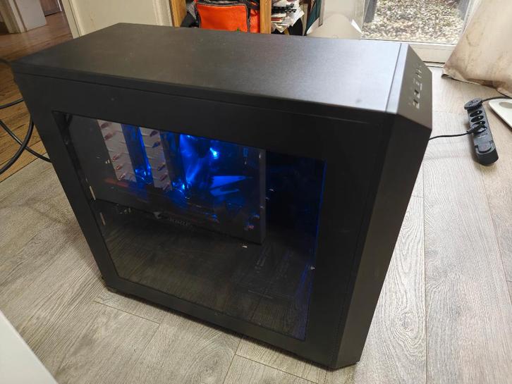 PC Gaming GTX 1080 Ti | i7‑7700K | 32GB, Informatique & Logiciels, Ordinateurs de bureau, Utilisé, 4 Ghz ou plus, HDD, SSD, 32 GB