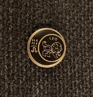 PIN - LEO - LION - LEEUW - STERRENBEELD - SIGNE DU ZODIAQUE, Envoi, Utilisé, Autres sujets/thèmes, Insigne ou Pin's