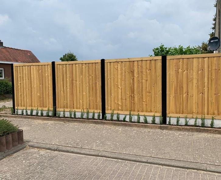 Afsluiting met houten luxe schermen, Tuin en Terras, Schuttingen, Nieuw, Hout, 1 tot 2 meter, 6 meter of meer, Ophalen