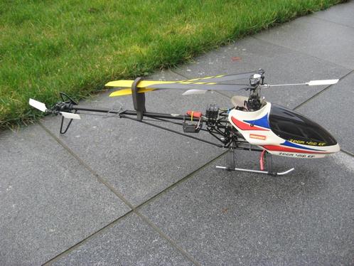 Protech Zoom 450 met reserveonderdelen, Hobby en Vrije tijd, Modelbouw | Radiografisch | Helikopters en Quadcopters, Zo goed als nieuw