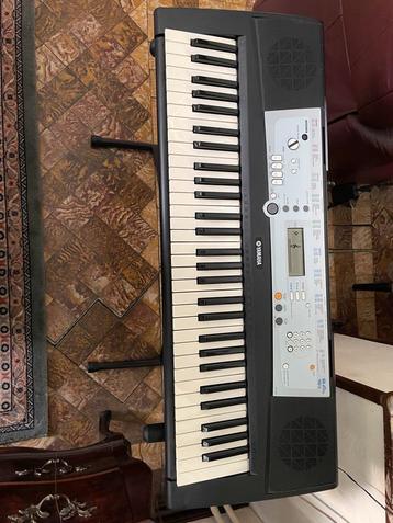 Synthétiseur clavier Yamaha YPT200, Musique & Instruments, Enlèvement, Comme neuf, Yamaha