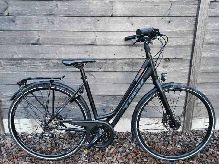Damesfiets Trek D50 ALS NIEUW!!, Fietsen en Brommers, Fietsen | Dames | Damesfietsen, Zo goed als nieuw, Overige merken, (Extra) lage instap