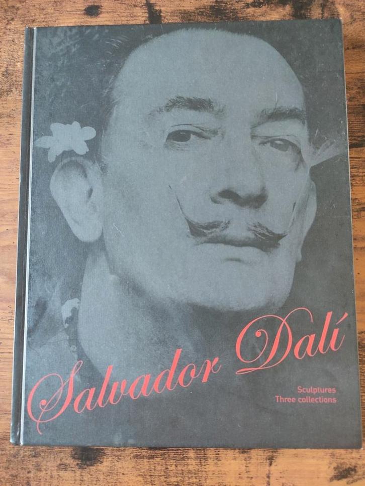 Salvador Dalí – Sculptures: Three Collections, Boeken, Kunst en Cultuur | Beeldend, Zo goed als nieuw, Beeldhouwkunst, Ophalen of Verzenden