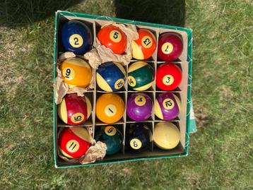 Set biljartballen 54 mm – compleet met originele doos beschikbaar voor biedingen
