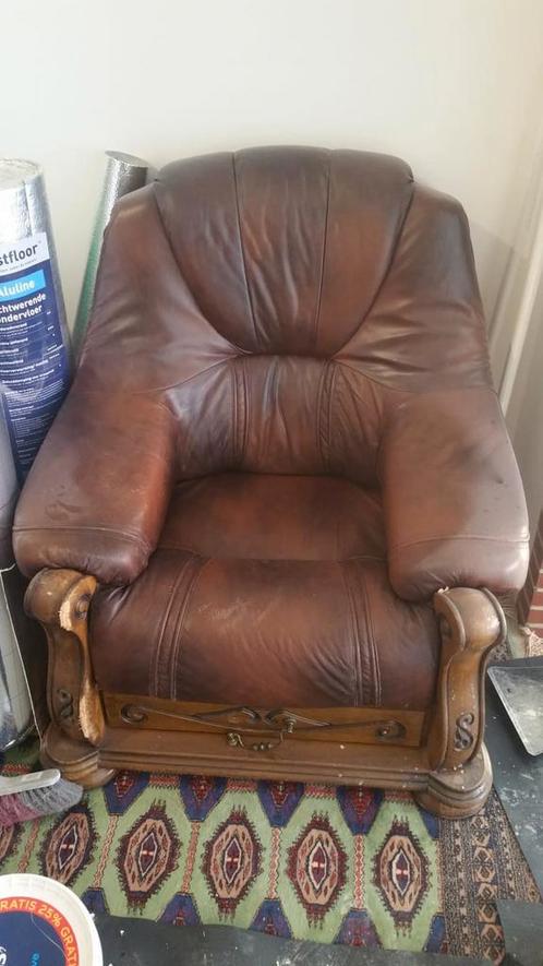 Lederen bruin fauteuil, éénzit zetel., Huis en Inrichting, Fauteuils, Zo goed als nieuw, Ophalen
