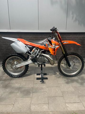 Ktm sx 250 1999 beschikbaar voor biedingen