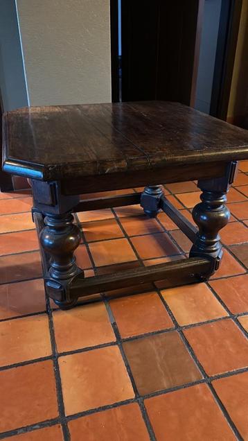 Salontafel/ bijzet eik  beschikbaar voor biedingen