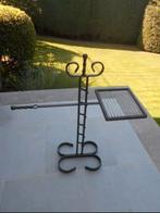 Barbecue pour feu ouvert en fer forgé, Enlèvement, Comme neuf