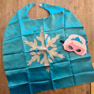 Cape en masker ijskoningin beschikbaar voor biedingen