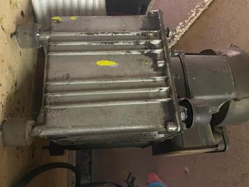 Hydrauliek groep  beschikbaar voor biedingen