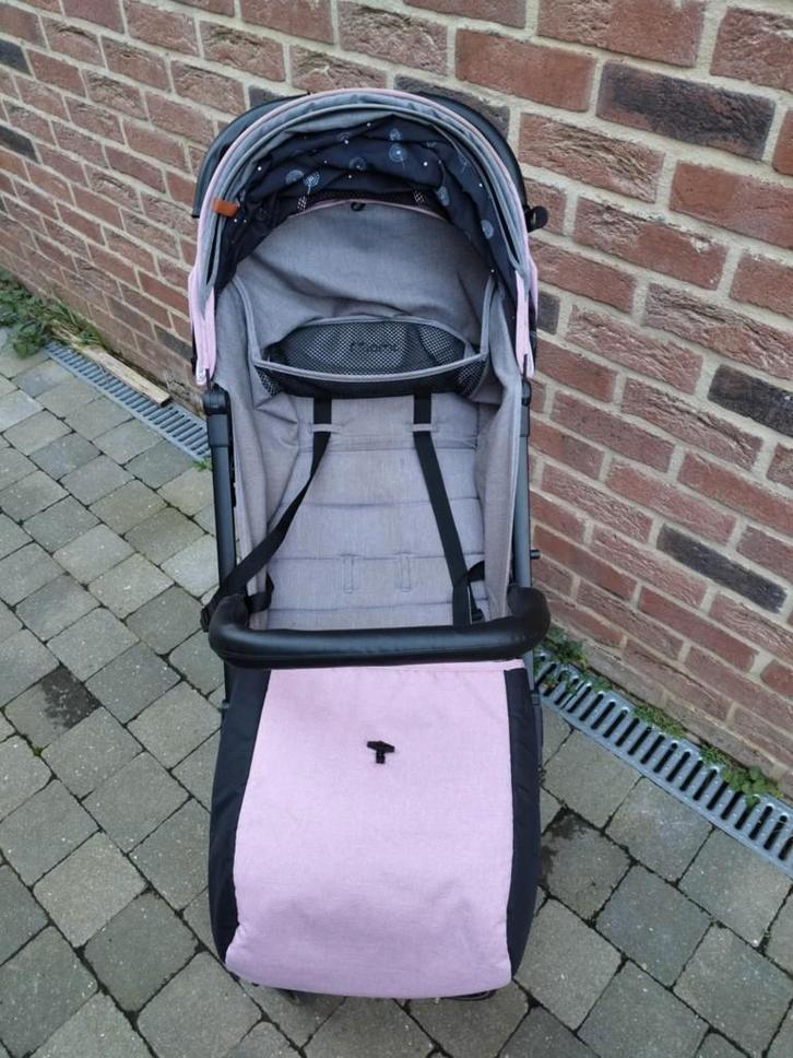 Buggy Momi Estelle Dakar, Kinderen en Baby's, Buggy's, Zo goed als nieuw, Zonnekap, Ophalen of Verzenden