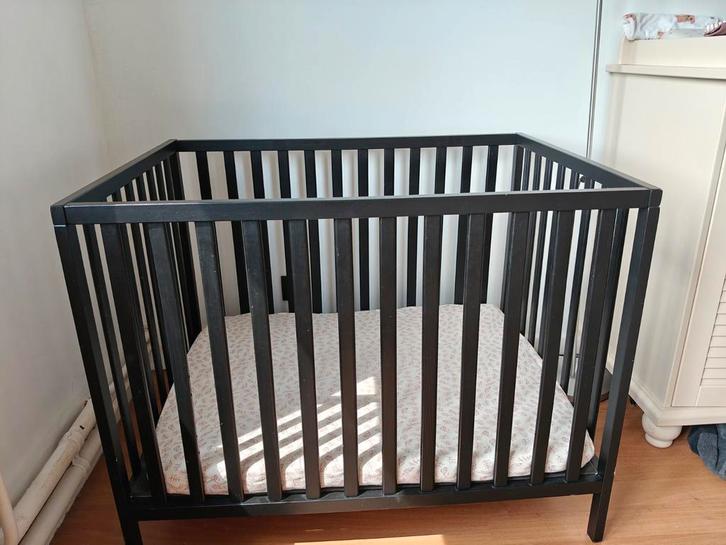 Park/box met matrasje en twee hoezen, Kinderen en Baby's, Babyparken, Gebruikt, Ophalen